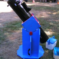 A homemade Dobsonian telescope at AstroAssembly 2007