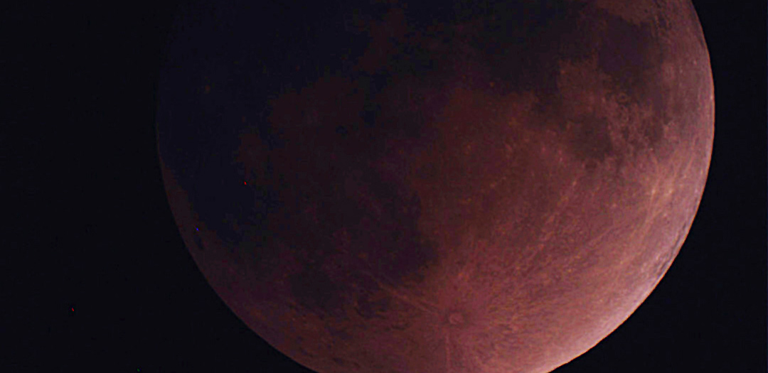 The Total Lunar Eclipse Experience